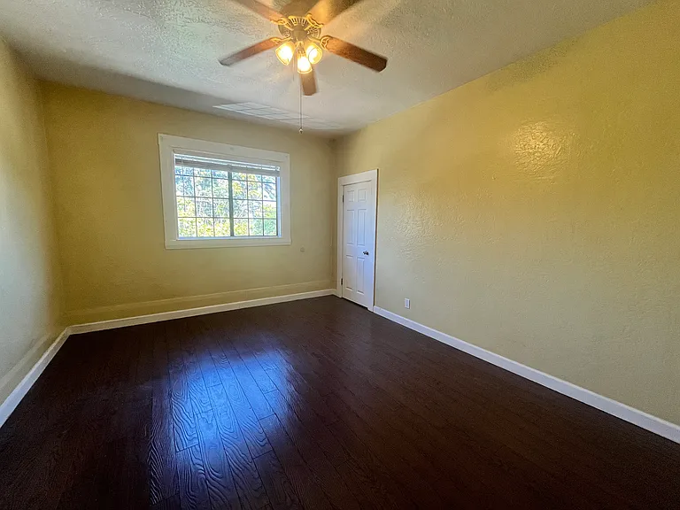 741 S 3rd St #5 — Photo 12
