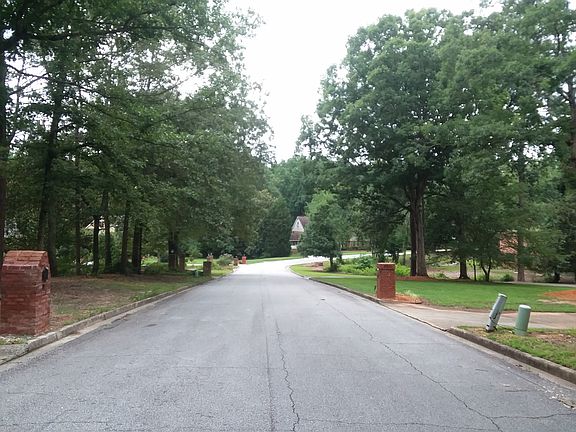 4th image of 415 Dix Lee On Dr