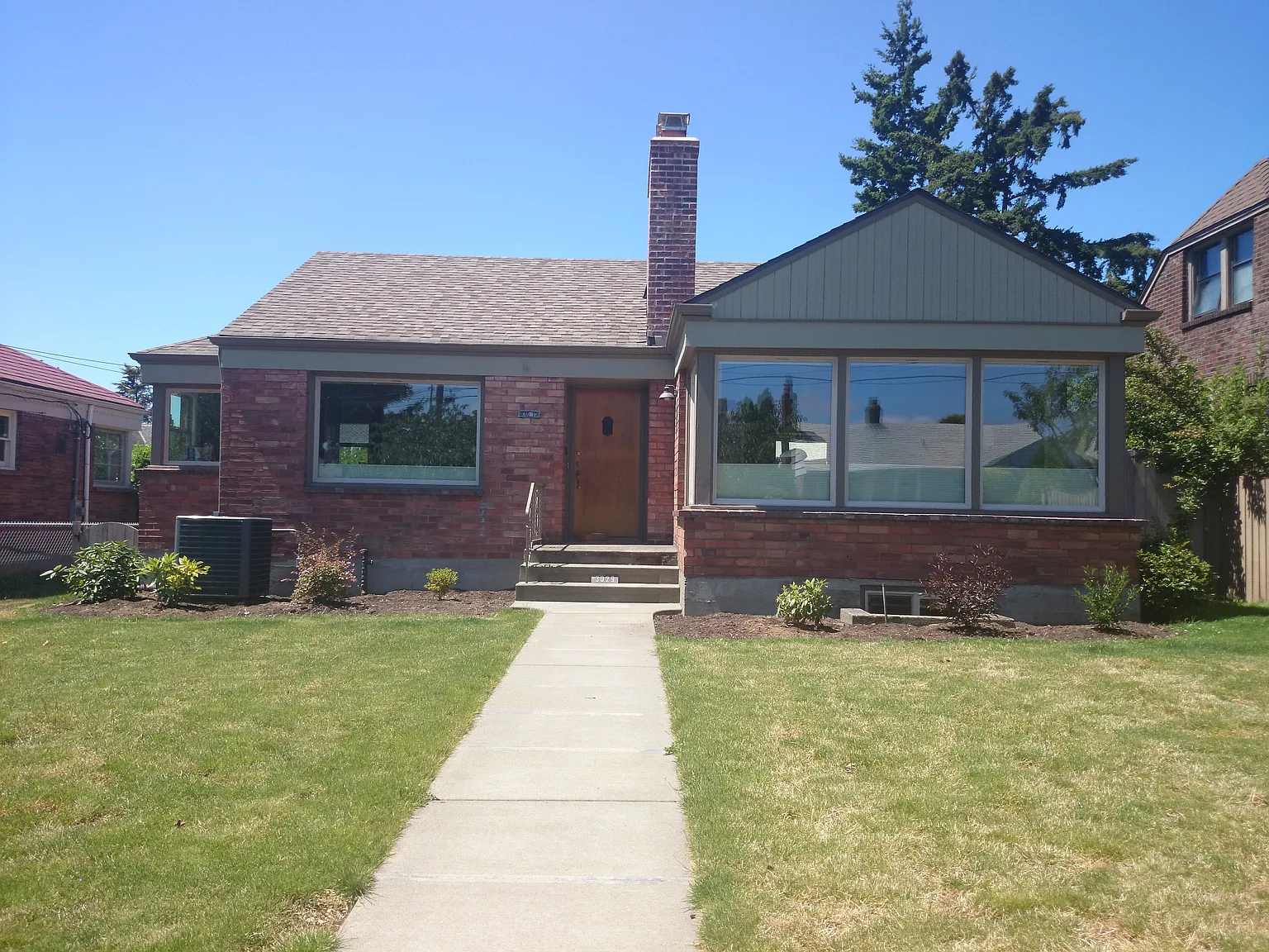 3029 28th Ave W photo 1