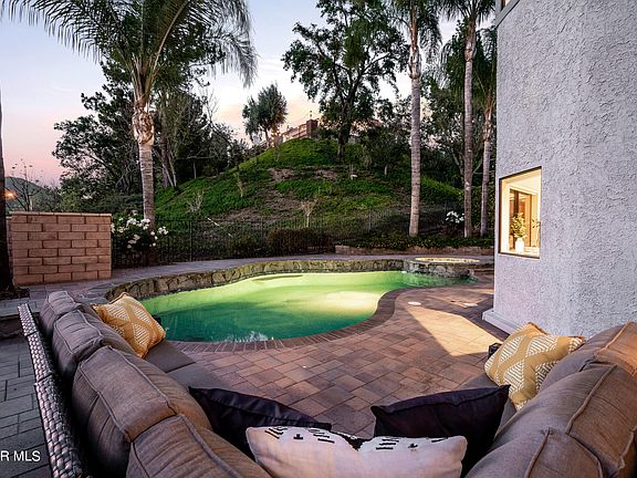 5th image of 6031 Lake Lindero Dr