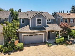 380 Soaring Hawk Ln, Sacramento, CA 95833