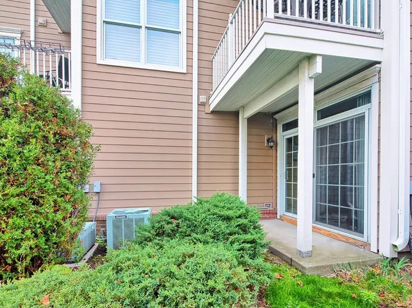 454 Albany Court image 19 of 29