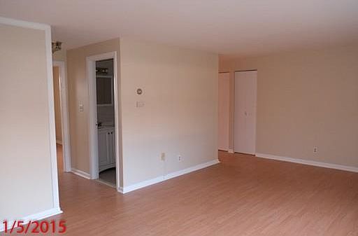 4th image of 6 Village Green Dr APT A
