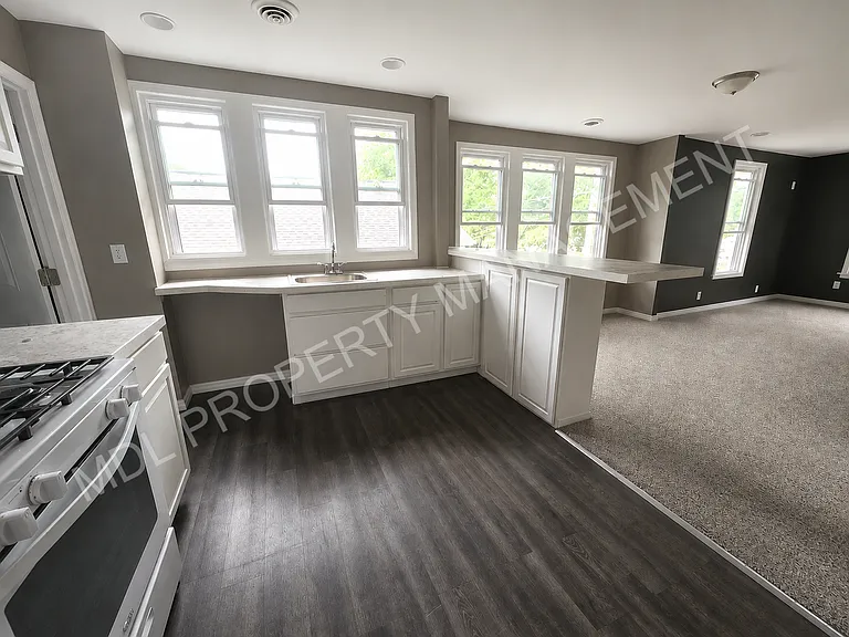 1500 Birney Street — Photo 3