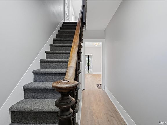 5th image of 10 Jones Street
