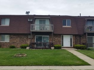 1115 Shagbark Rd APT 1A, New Lenox, IL 60451