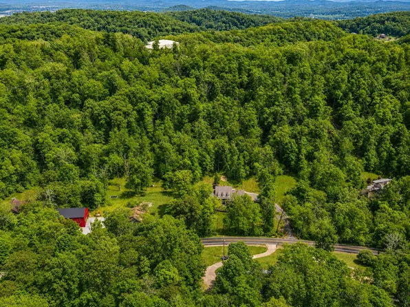 2288 N Berrys Chapel Rd, Franklin, TN 37069