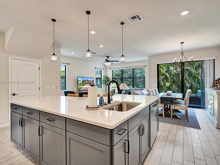 8193 Cinch Way — Photo 13