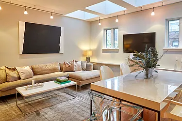 Rented by R New York