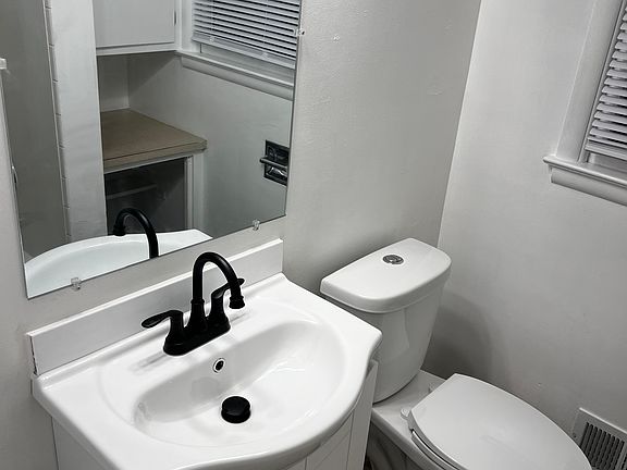 5th image of 1879 E G Ave #1877