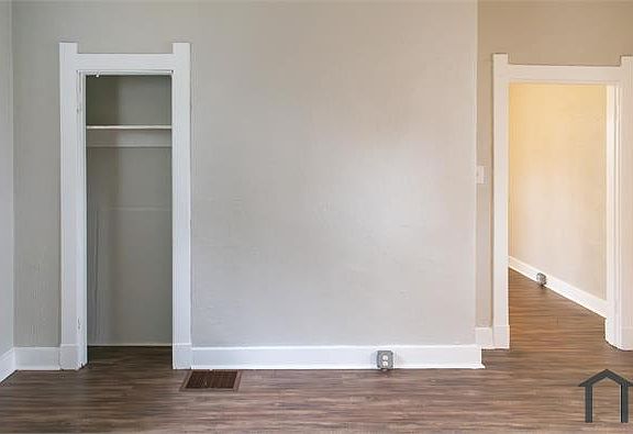 5th image of 122 Boston Ct