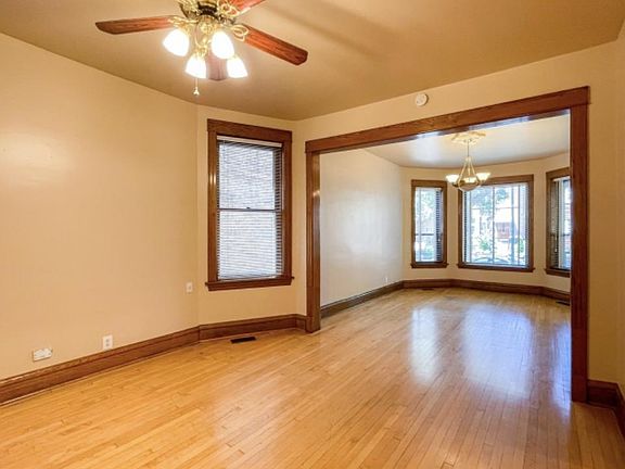 5th image of 2629 N Francisco Ave #1