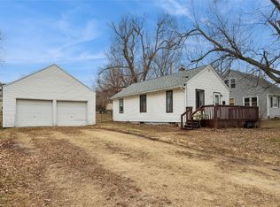 925 21st Ave SW, Cedar Rapids, IA