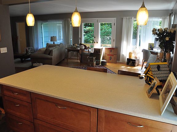 kitchen view of dinning/lvr