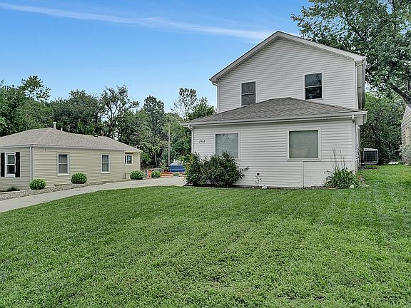 3rd image of 2920 S 40th St
