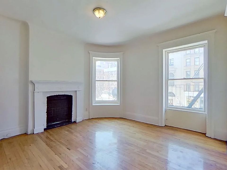 1st image of 184 W 82nd St #2S
