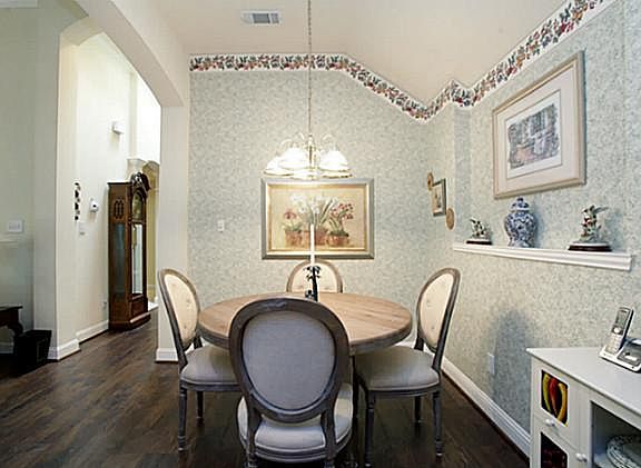 4th image of 3037 Silver Springs Ln