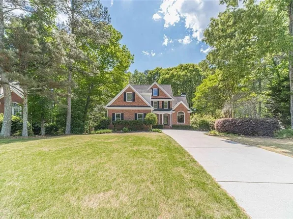 395 Amberbrook Cir, Grayson, GA 30017