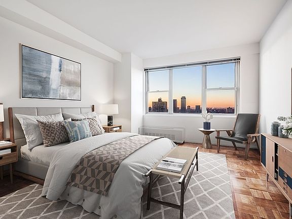 4th image of 15 W 72nd St APT 35A