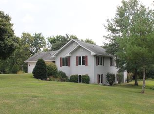 2921 E 14th Rd, Ottawa, IL 61350