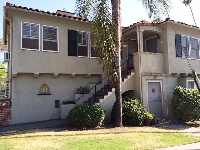 110 E Mountain St — Photo 1
