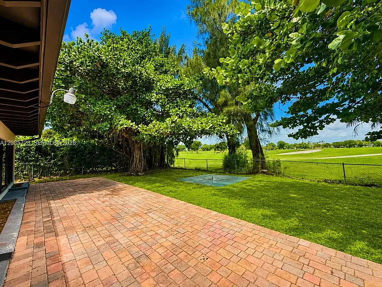 401 S Shore Dr — Photo 10