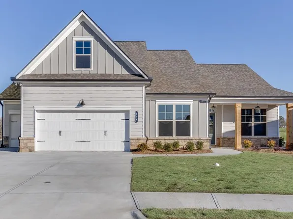 504 Glenside Dr, Jefferson, GA 30549