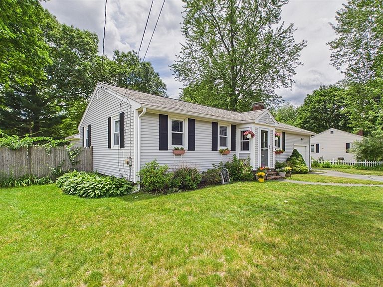 Listing photo 2