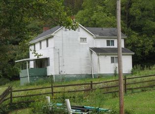 172 Gillespie Rd, Fayette City, PA 15438