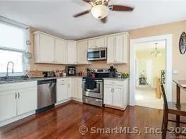 649 Main St #2, Somers, CT 06071