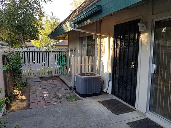 3rd image of 504 Roundtree Ct #504
