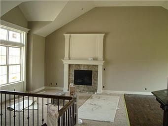 4th image of 2896 NE 89th St