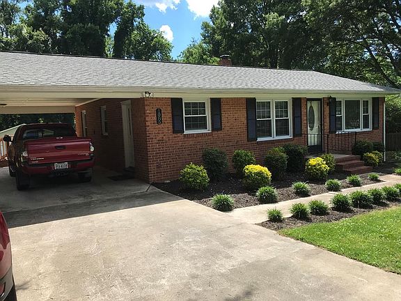 2nd image of 1085 W Oak Hill Dr