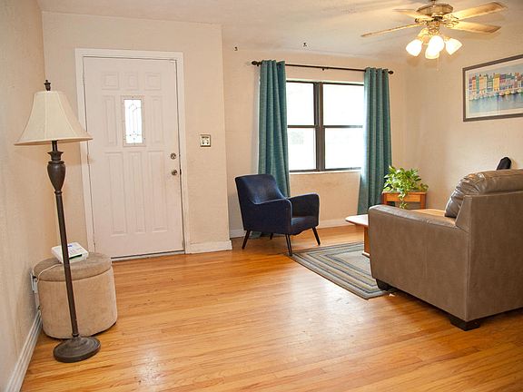 4th image of 6051 Robbins Cir S