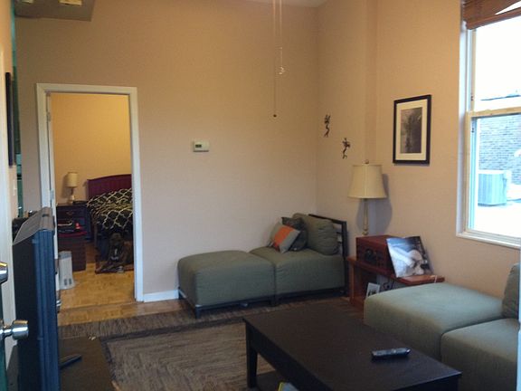 2nd image of 2613 W Evergreen Ave APT 3R