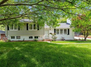 28 Lullwater Rd, Greenville, SC 29607