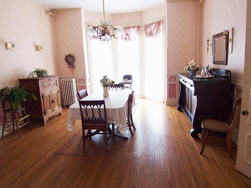 39 Ellicott Ave, Batavia, NY 14020 Zillow