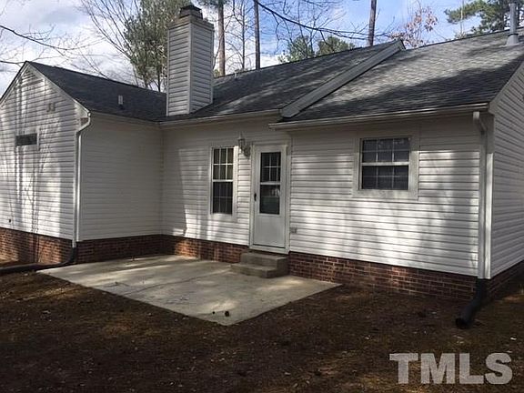 3rd image of 3118 Cedarwood Dr