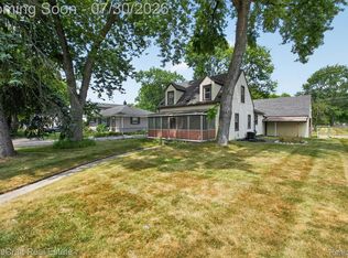 28504 Seven Mile Rd, Livonia, MI 48152