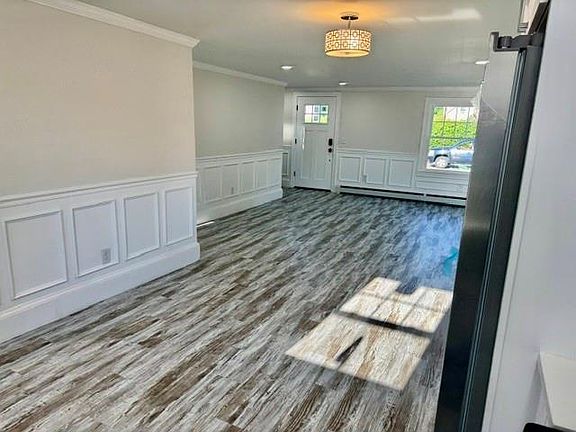 5th image of 49 Metropolitan Park Dr