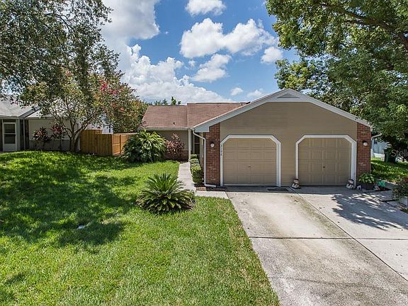 3rd image of 3198 Cloverplace Dr #125