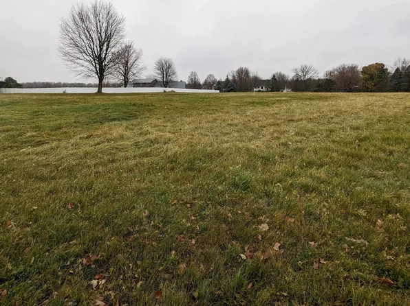 Hunters Rd #38, Hortonville, WI 54944