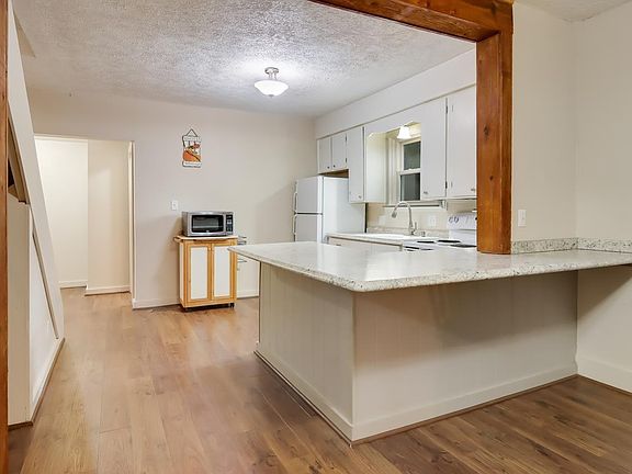 5th image of 9106 Kauko St