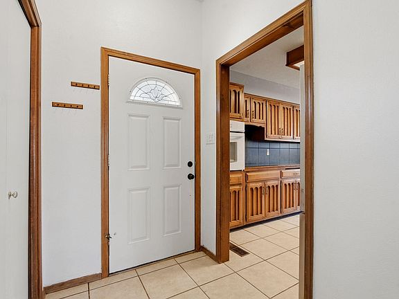 3rd image of 7309 Capulin Rd NE