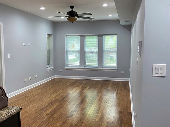 2nd image of 5854-58 N Maplewood Ave Unit 3