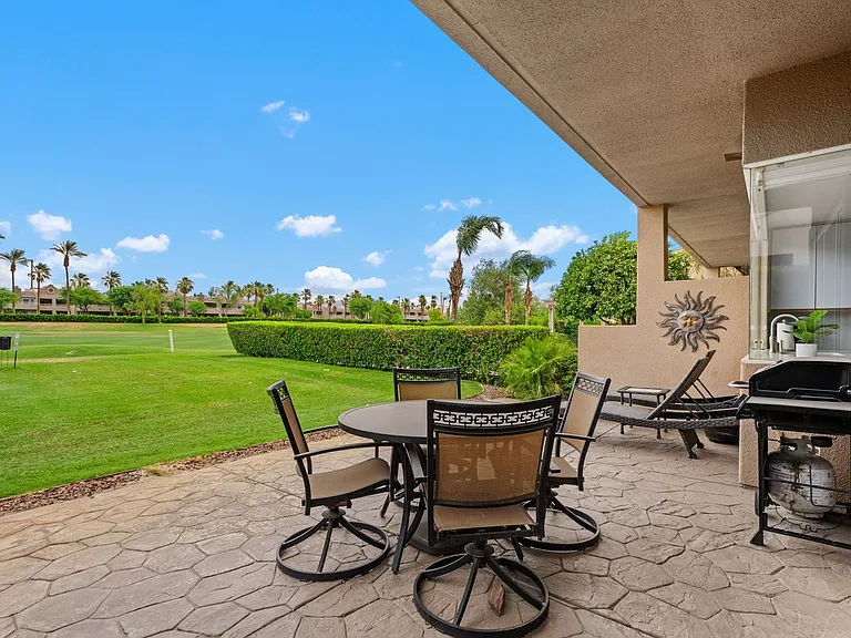 20 Pebble Beach Dr — Photo 17