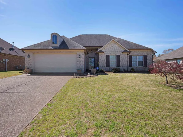 24 Valleydale Dr, Jackson, TN 38305