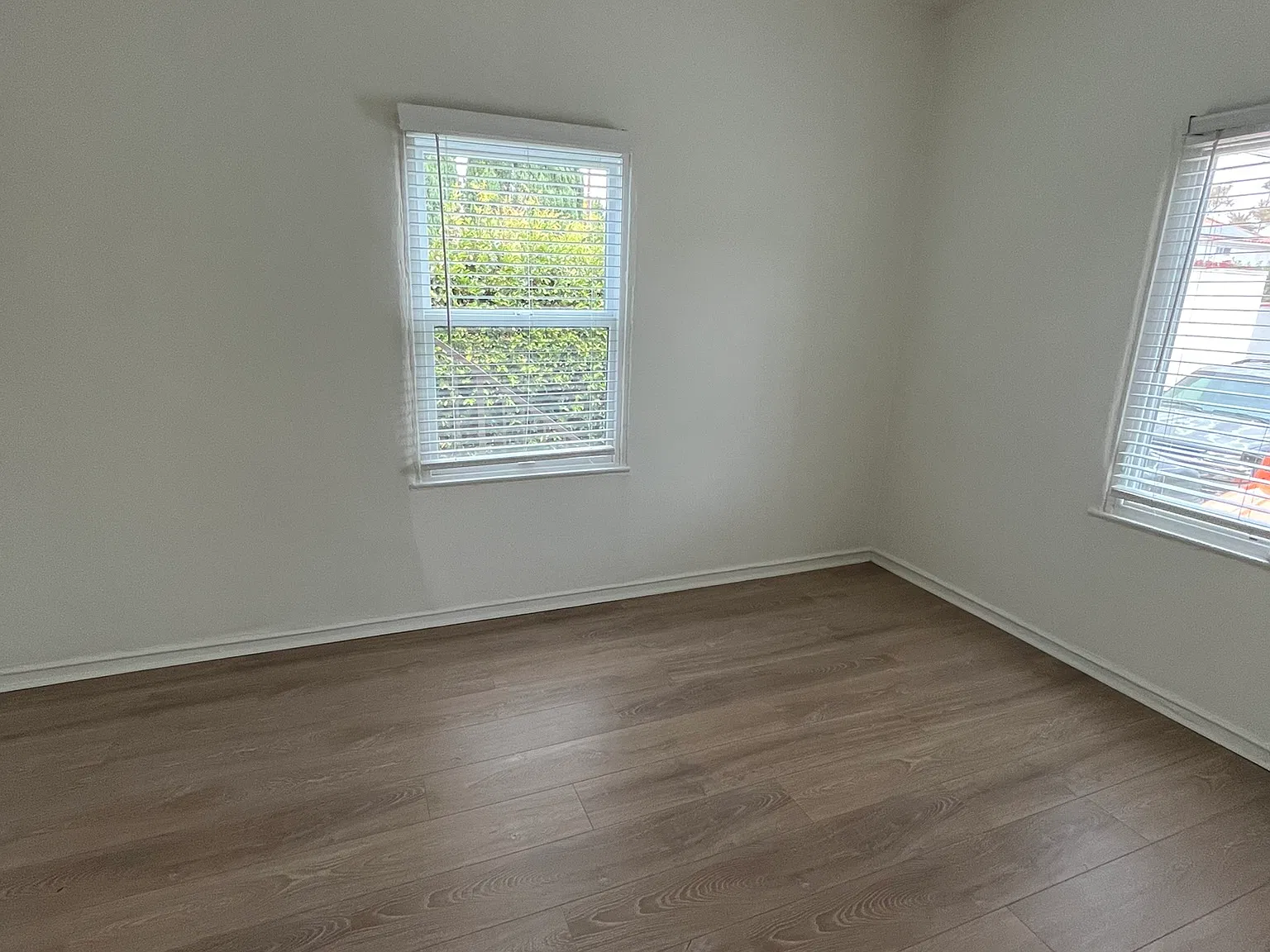 2 bed, 975 sqft, $3,595 — Photo 4