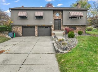 129 Beachmont Dr, Beaver Falls, PA 15010
