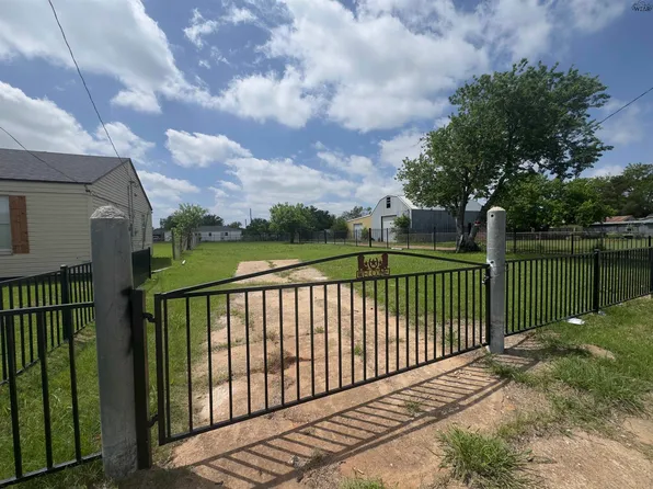 3021 Borton St, Wichita Falls, TX 76306
